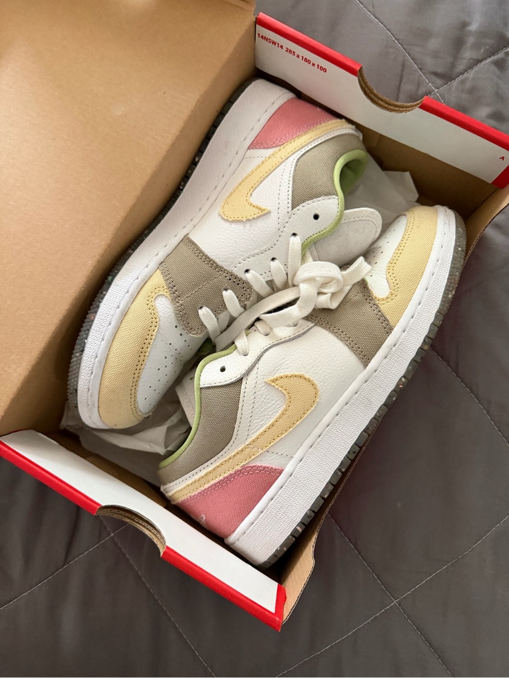 Jordan 1 Low Pastel Grind Vivid Green (GS)